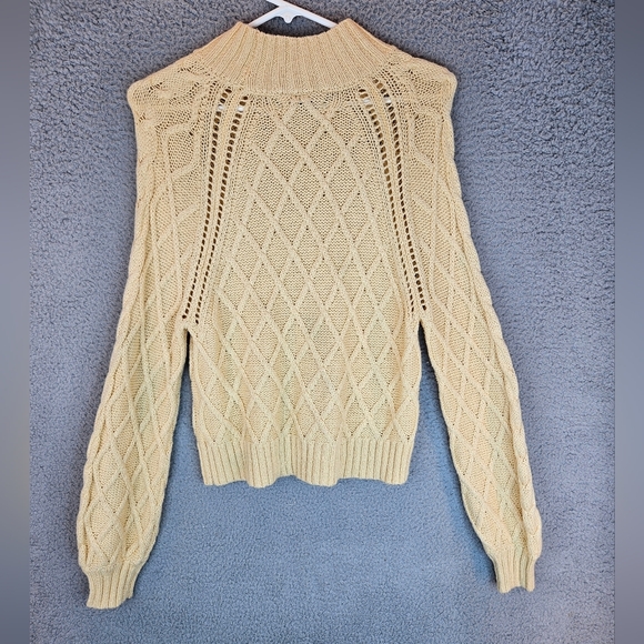 American Eagle Womens Yellow Knit Cropped Sweater Sz M Turtleneck Pullover - Picture 7 of 9